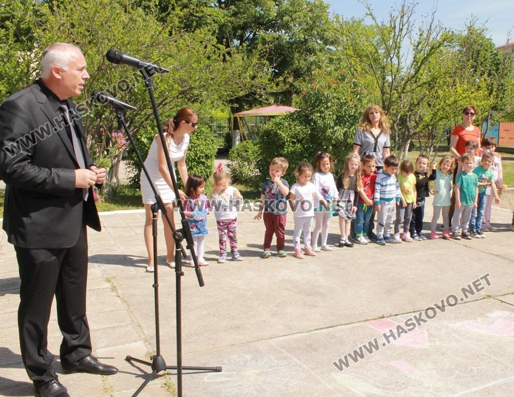 Оборудваха димитровградските градини с модерни въздухопречистватели