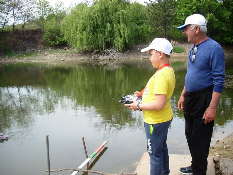 9-годишен димитровградчанин с бронзов медал от първенство по корабомоделизъм