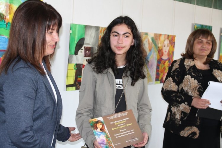 Две награди в един ден за Паулина от Паисий