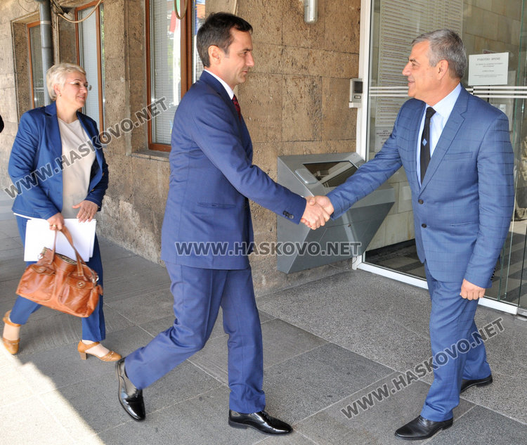 Консулът на Турция в Пловдив на среща с областния управител на Хасково