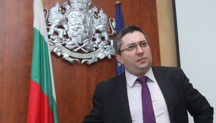 Сменят шефовете на пътната агенция