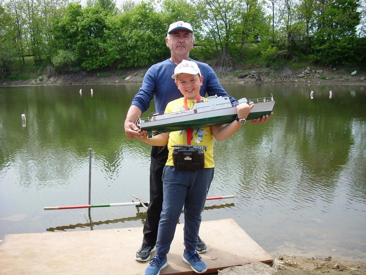 9-годишен димитровградчанин с бронзов медал от първенство по корабомоделизъм