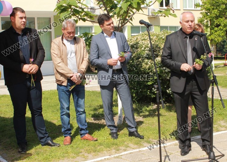 Оборудваха димитровградските градини с модерни въздухопречистватели