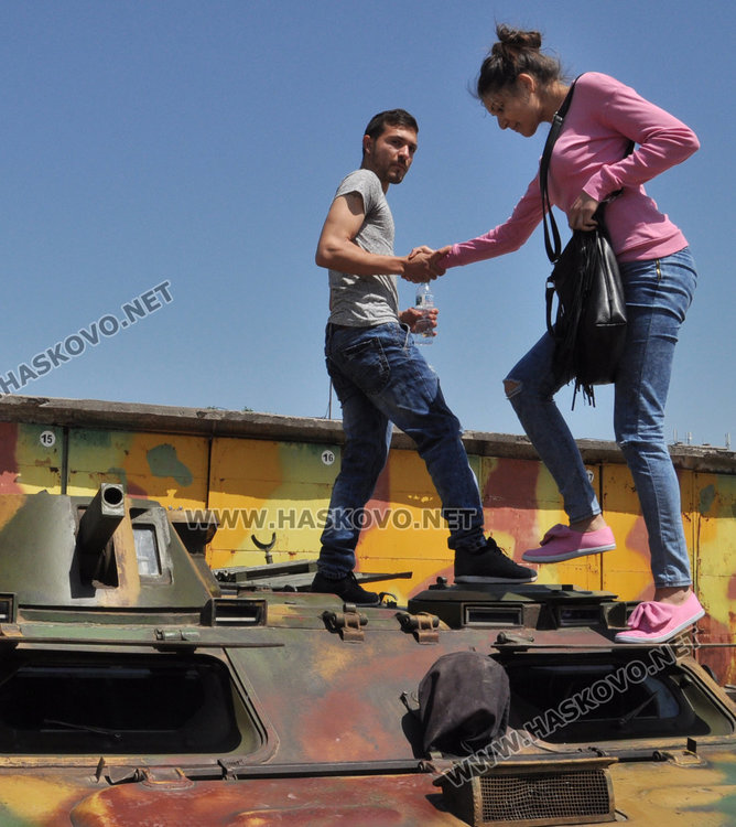 Вземат на мушка посетители в поделението в Хасково