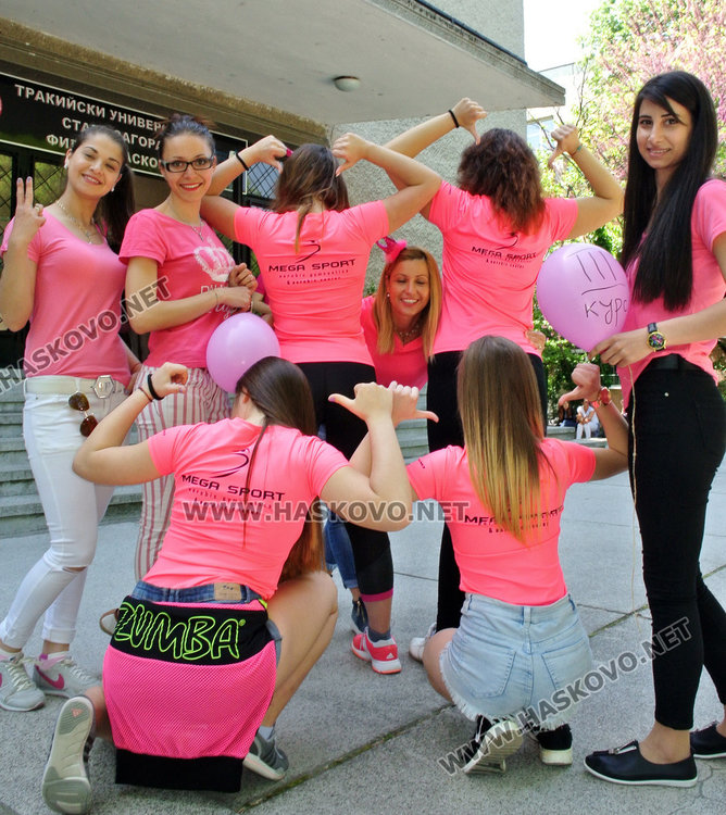 Студенти от Медицинския отбелязаха деня на акушерството с купон