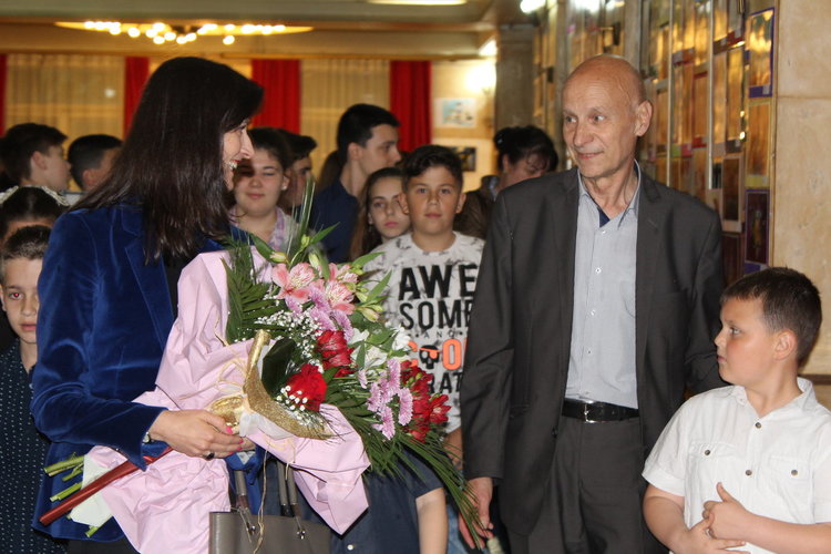 Евродепутат и кметът наградиха призьорите в „Творчество без граници“