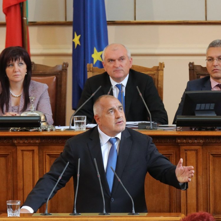 FT: Борисов се свърза с крайнодесни, за да управлява