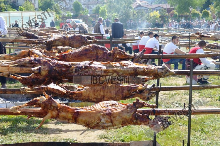 Със 150 чевермета златоградчани нахраниха гостите си от цяла България