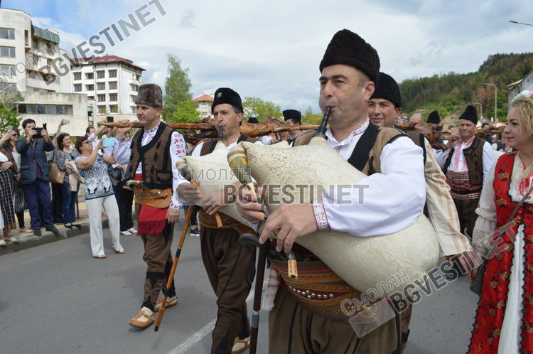 Златоград нагости със 150 чевермета /ГАЛЕРИЯ/