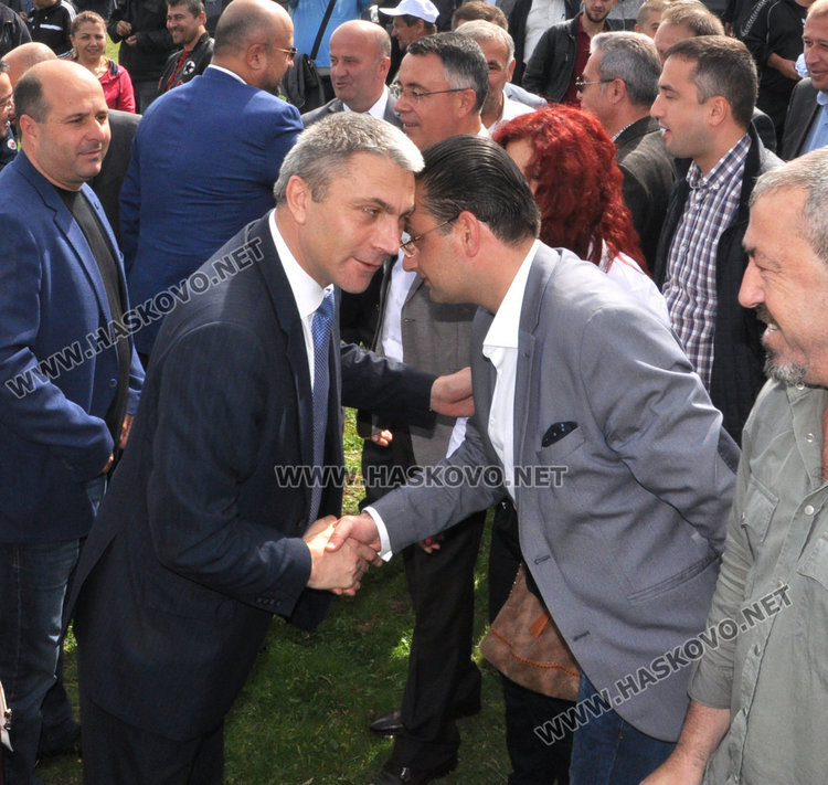 Хиляди мюсюлмани почетоха 33 г. от съпротивата срещу смяна на имената