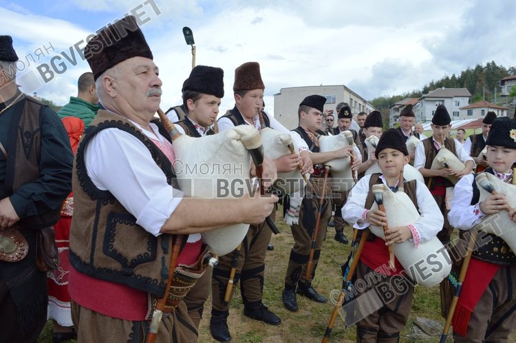 Златоград нагости със 150 чевермета /ГАЛЕРИЯ/