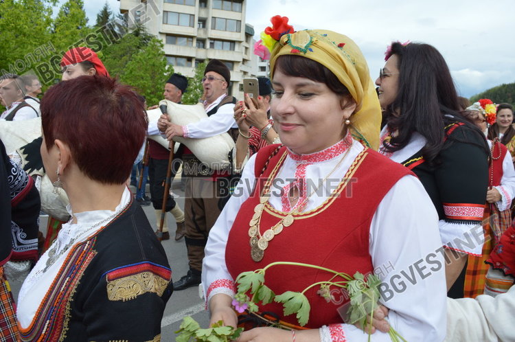 Златоград нагости със 150 чевермета /ГАЛЕРИЯ/