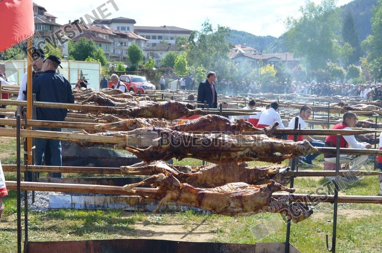 Златоград нагости със 150 чевермета /ГАЛЕРИЯ/
