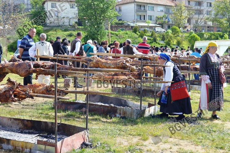 Златоград нагости със 150 чевермета /ГАЛЕРИЯ/
