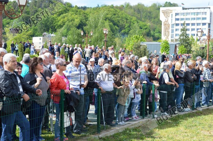Златоград нагости със 150 чевермета /ГАЛЕРИЯ/
