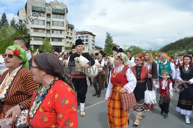 Златоград нагости със 150 чевермета /ГАЛЕРИЯ/