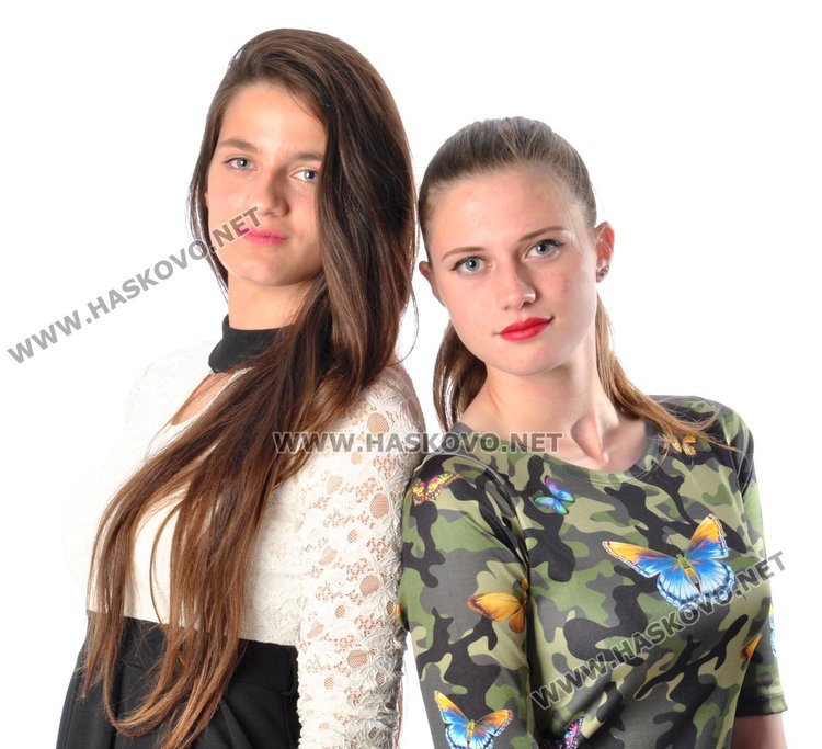 Сестрите Виктория и Кристин