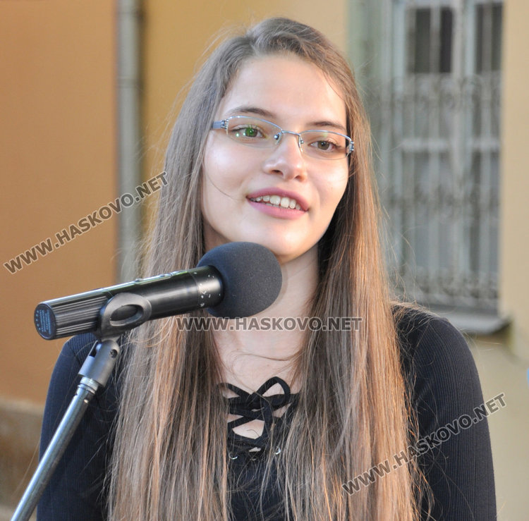 33-ма от Езиковата получиха немски дипломи и шанс да учат във ВУЗ