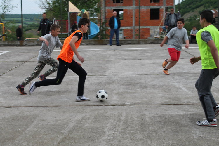 Олимпиец спечели теле от мазни борби, футболисти отнесоха коч