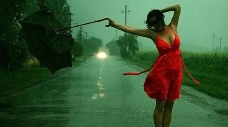 Жълт код за валежи и гръмотевици, чакаме и градушки