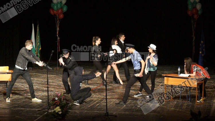 Фестивал на езиците даде начало на Вазовите дни за Езиковата гимназия в Смолян