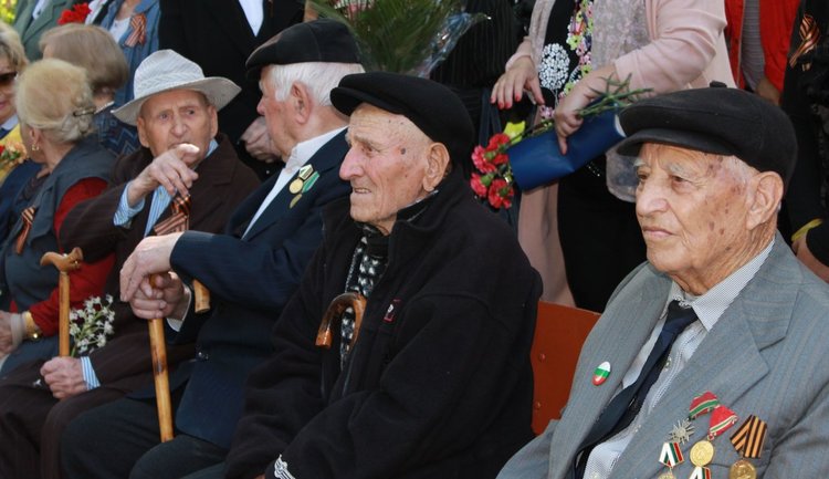 В Димитровград почетоха 72 години от края на Втората световна война