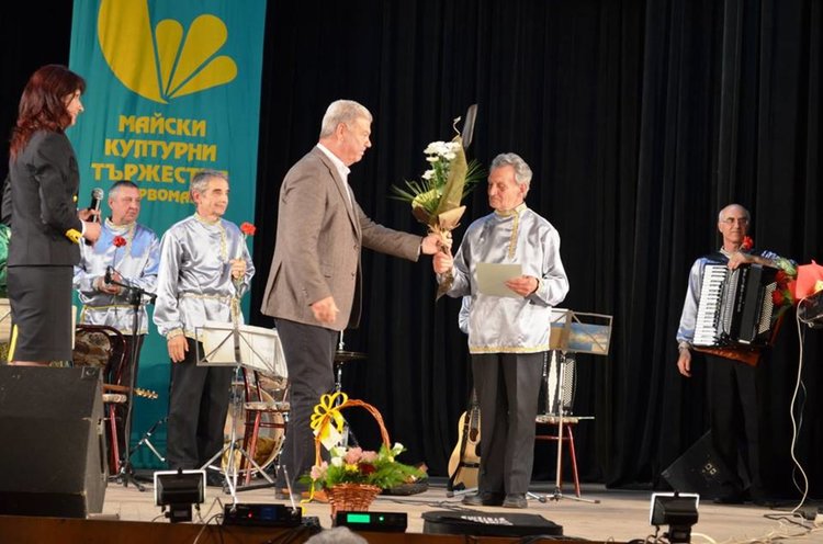С концерт "Ивушка" отбелязаха двата празника на 9 май