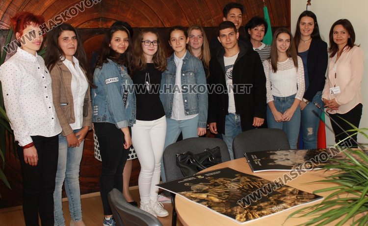 Общинският ученически парламент отчете деня на самоуправлението в Димитровград