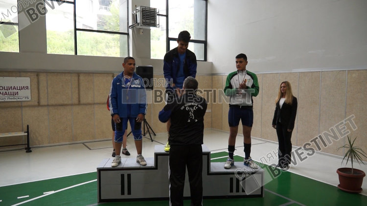 Награждаване на медалистите