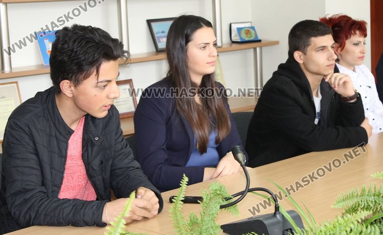 Общинският ученически парламент отчете деня на самоуправлението в Димитровград