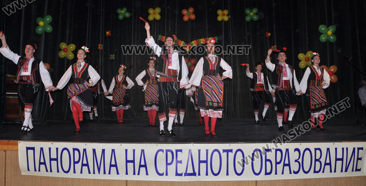 Ученици от гимназията по механо и електротехника изобретиха тестер за приятелство