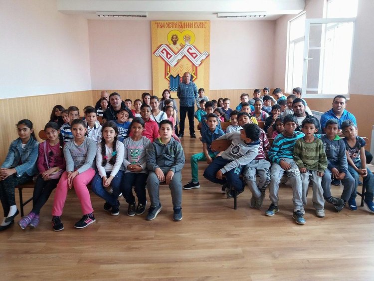 Над 65% от кирилометодиевците са запалени по флорбола