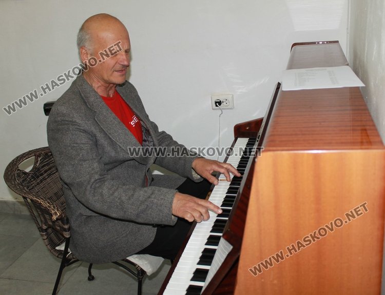 За музикалното оформление на изложбата се погрижи Жеко Димитров