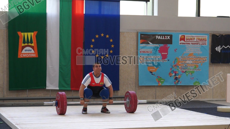 Златен Златомир Ковачев - шампион с 250 килограма двубой