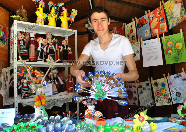 Инициативата „Образование на открито“ усмихна Хасково