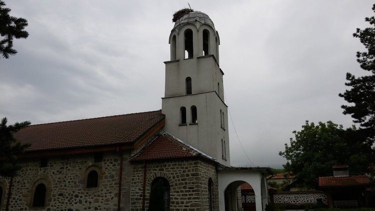 Драгойновци набират средства за църковната камбанария