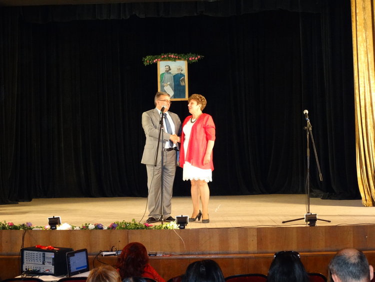 Със спектакъл от нов вид ОУ"Св.св. Кирил и Методий" отбеляза празника си