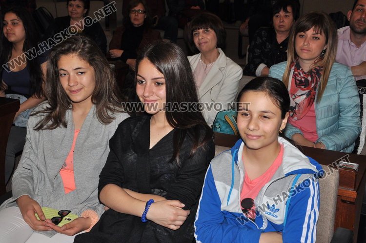 Петър Курумбашев в Хасково: Пращаме само жени за еврокомисари, обидно е за мъжете