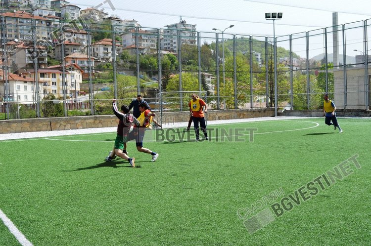 С цели 13 гола "Родопски отряд" разби "Роженските мечки"