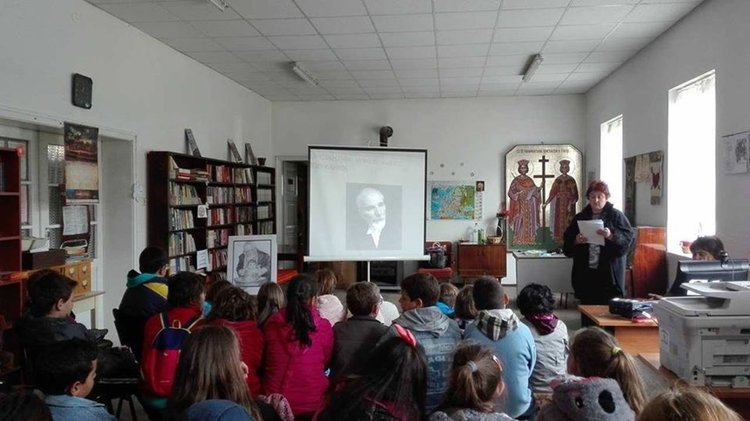 Ученици от Момчиловци отбелязаха 100 години от рождението на отец Константин Канев
