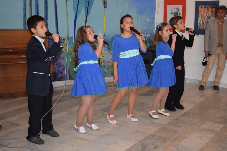 35 рисунки представиха деца от Одрин и Кърджали,прехвърлиха мост между двата града