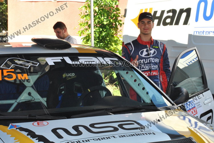 Симеон Симеонов в бокса преди старта