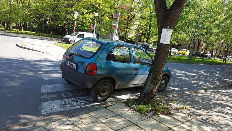 В Кърджали всеки паркира,където намери