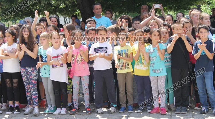 52-ма каравеловци се разделиха с училището днес