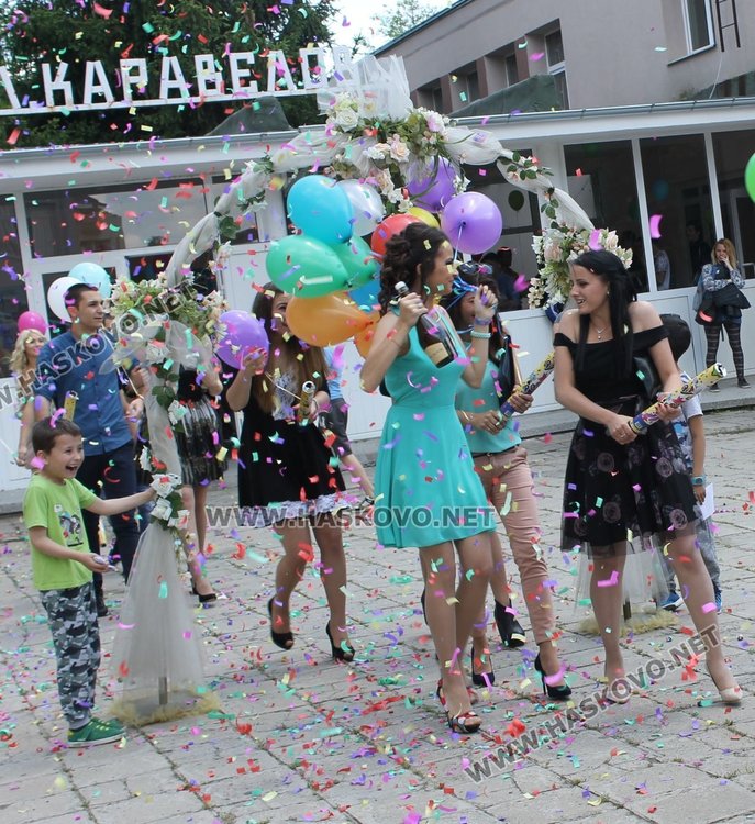 52-ма каравеловци се разделиха с училището днес