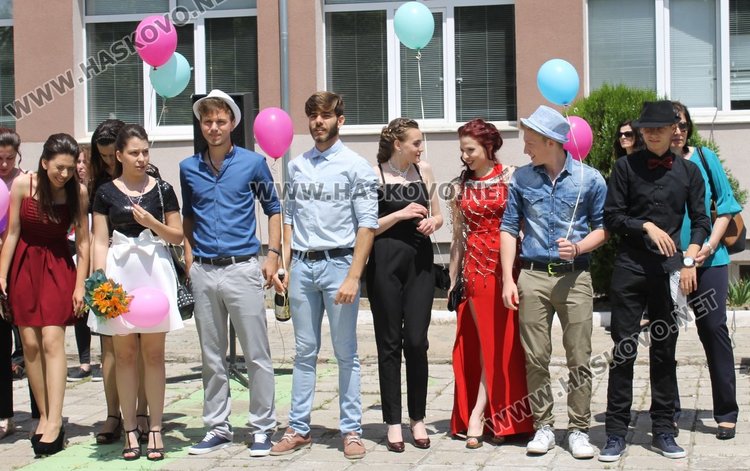 52-ма каравеловци се разделиха с училището днес