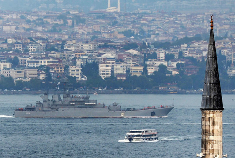 Ислямска държава готвела нападения на руски военни кораби на Босфора