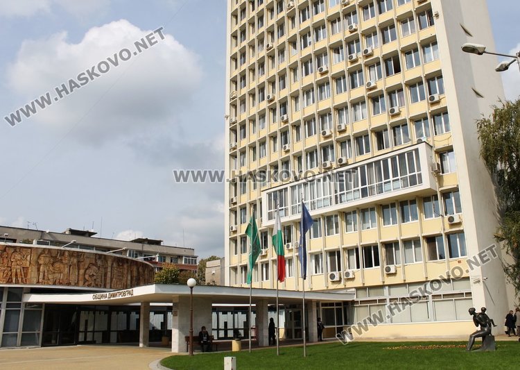 Набират лични снимки на димитровградчани за изложба за празника на града