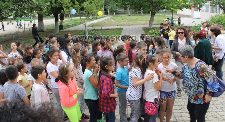 Отличиха най-активните читатели на детски книжен празник в СУ "Любен Каравелов"