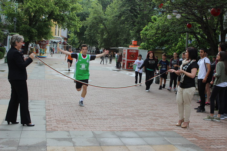 СУ "Св. Княз Борис I" са първенците в ученическата щафета